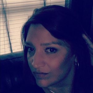 Meet your Posher, Lynnmarie